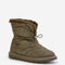 Snow boots