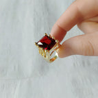 Red / No 5