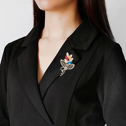 Fashion Alloy Diamond Hollow Leaf Brooch