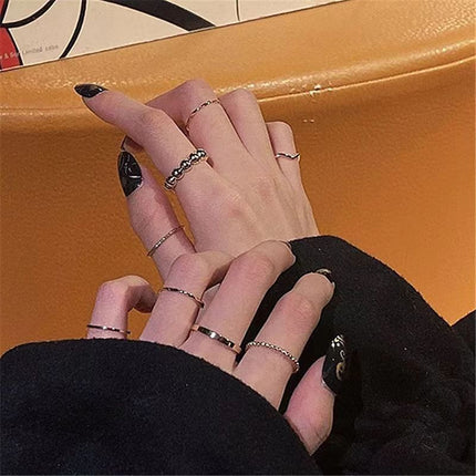 Womens Minimalist Wave Twisted-knot Vintage Artistic Ring