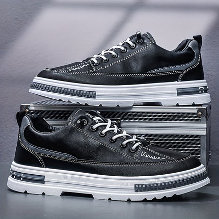 A Pair of Simple And Versatile Casual Sneakers.