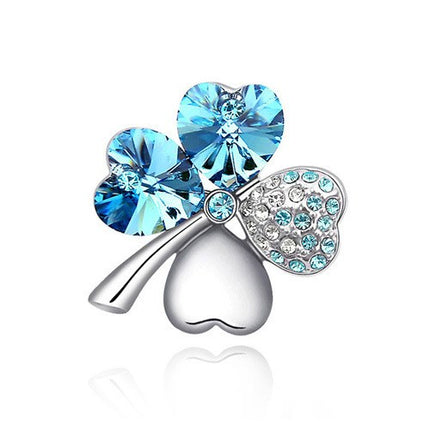 Sweet four-leaf clover diamond brooch
