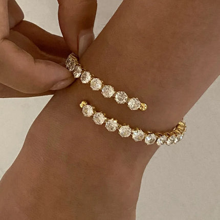 11d0763e-449d-4f8f-a1fa-7247b382b5a6-Max