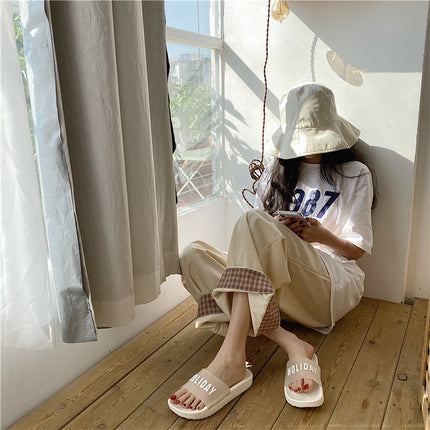 Simple female slippers