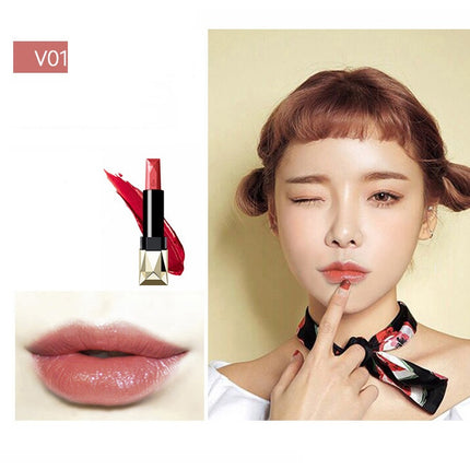 Long lasting moisturizing matte lipstick