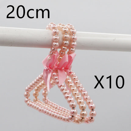 Creative pearl hanger