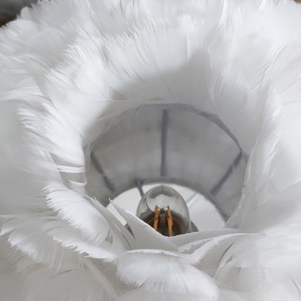 Luxury Feather Table Lamp Bedroom Bedside Light Nordic Ins Touch Dimming Desk Lights for Living Room Study Room Decor Lighting