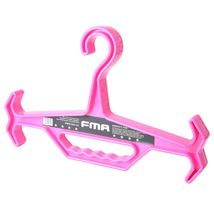 Outdoor training vest hanger
