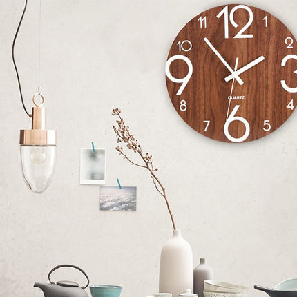 Silent luminous wall clock