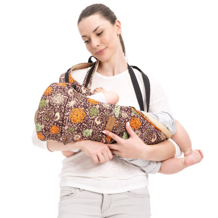 Horizontal holding baby carrier
