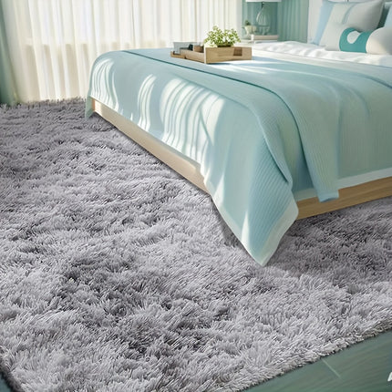 One piece of Nordic-style shaggy plush carpet. A warm and furry home decoration carpet