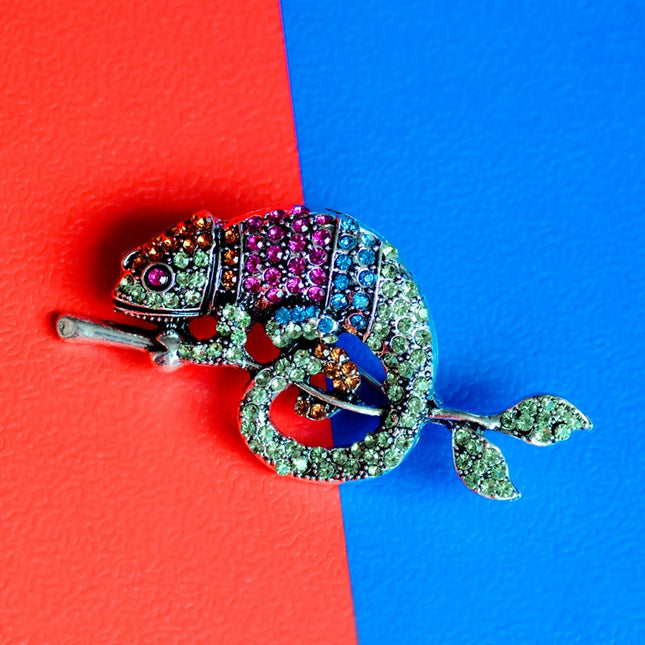 Alloy chameleon brooch