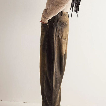 18b868d8-fe5d-450b-bc30-2326af8e6bd8-Max