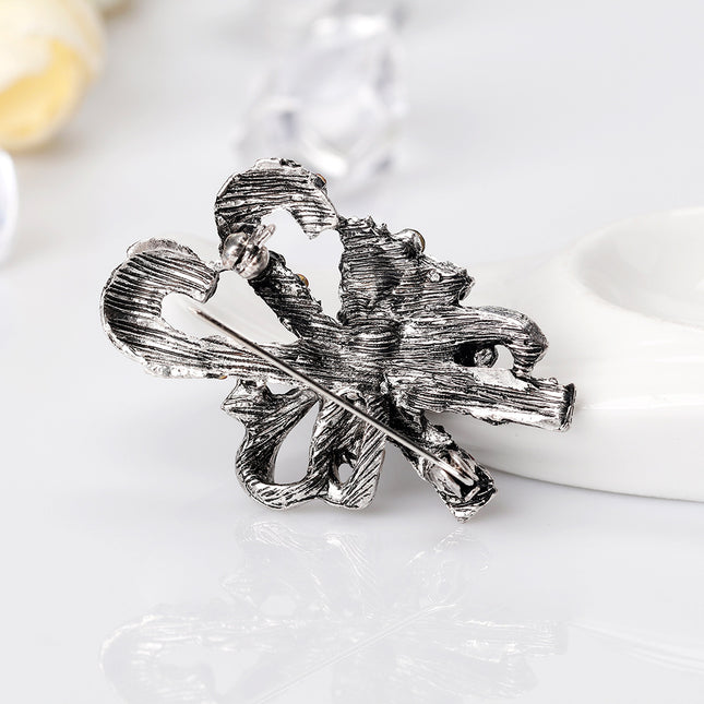 New Retro Personality Creative Christmas Brooch