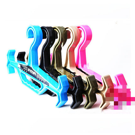 Outdoor training vest hanger