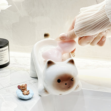 A Charming Ceramic Cat Soap Dish That Features Drainage Without The Need for Drilling