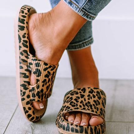 Leopard Print Thick Sole Slip On Slippers