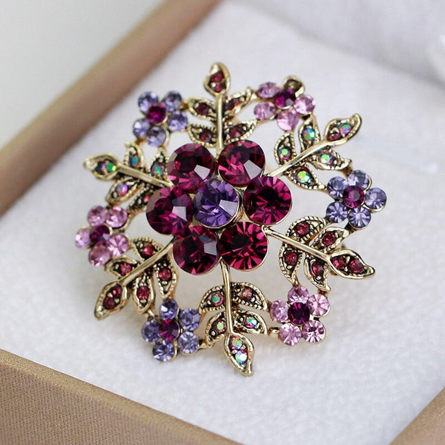 Fashion snowflake brooch
