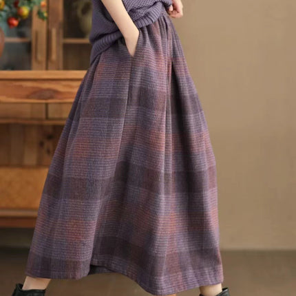 Women'S Mid-Length A-Line Skirt in Autumn And Winter with a Check Pattern.