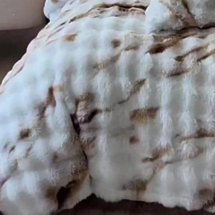 90*108inch Artificial Rabbit Blanket, Soft Warm Blanket, Suitable for Bedroom, Guest Room