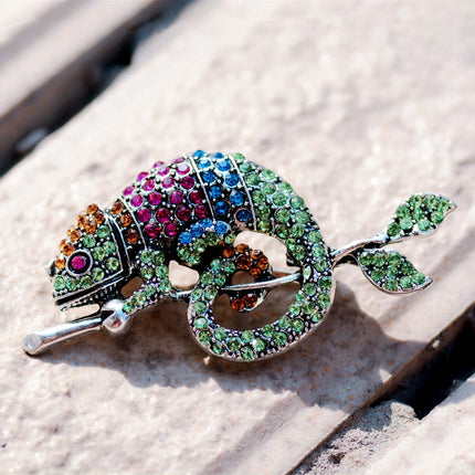 Alloy chameleon brooch