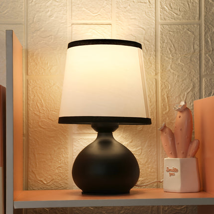 1pc Modern LED Table Lamp with Intricate Floral Pattern Shade, USB Powered, Adjustable BrightnessS