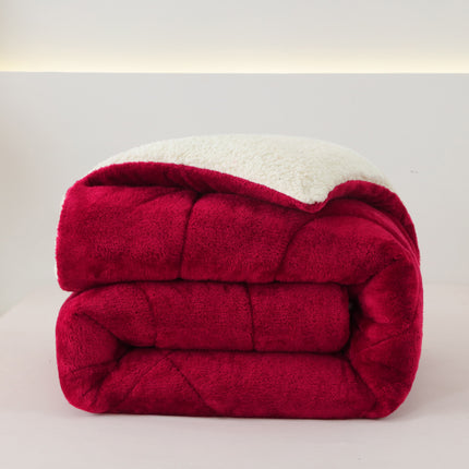 Thickened three-layer warm quilt, pure color surface fluffy, can be heated immediately