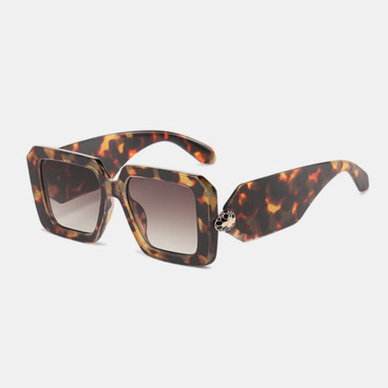 3e1566d5-3e56-4f59-af25-671a3b3bb061-Max