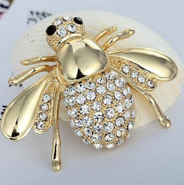 Cute bee brooch cardigan pin