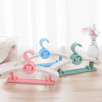 Children's newborn telescopic hanger
