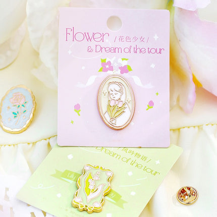 Metal Emblem Flower And Dream Tour Retro Girl Breastpin