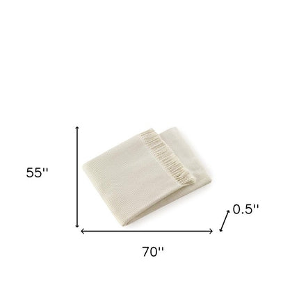 Soft Creamy White Links Pattern Throw Blanket