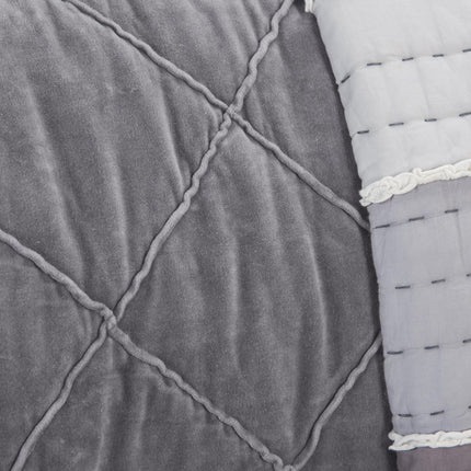 92" X 106" Gray Geometric Cotton Quilt