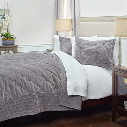 92" X 106" Gray Geometric Cotton Quilt