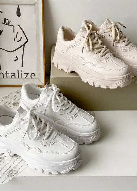 Women Leather Flat Shoes Autumn Fashion Lace Up Casual Fashion Thick Soled Breathable Inner Heightening Round Toe White Sneakers