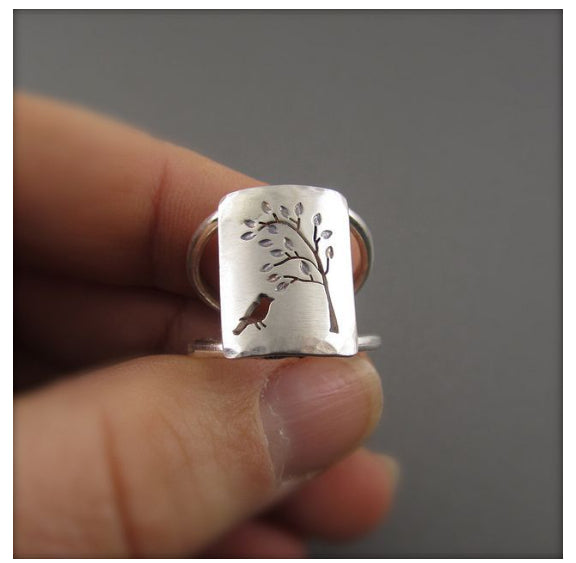 Fashionable Minimalist Openwork Light-luxury Ring