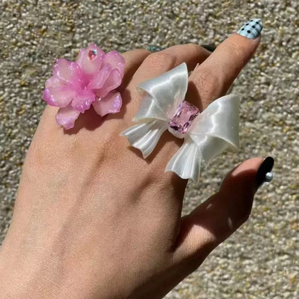 Fashionable Minimalist Ring With A Trendy Design