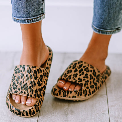 Leopard Print Thick Sole Slip On Slippers