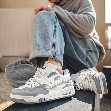 Men's Fashion Skateboard Sneakers - Breathable Casual Sneakers with Striped Design - Low-Top