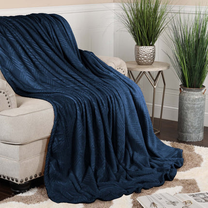 King Navy Blue Geometric Flannel Woven Plush Blanket