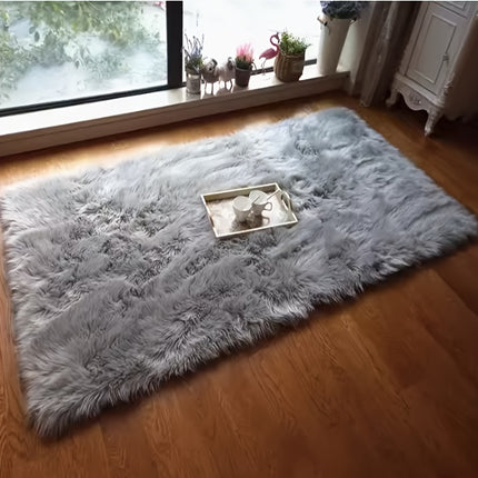 A Single Piece of Faux Carpet for Indoor Use, Extremely Soft And Fluffy, Suitable for Bedrooms.