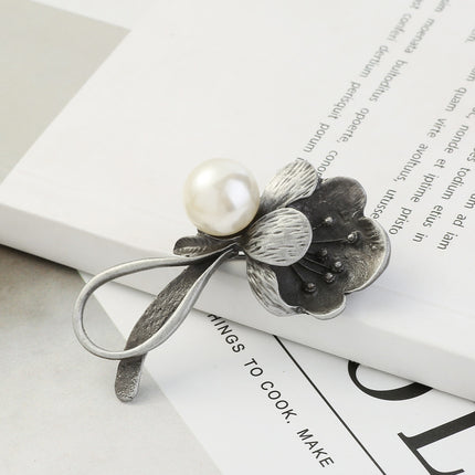 Personalized flower brooch