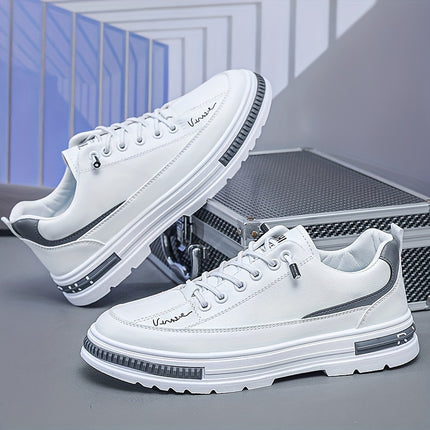A Pair of Simple And Versatile Casual Sneakers.