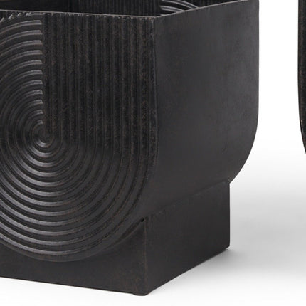 Set of Two Black Metal 20 Ounce Pot Planters