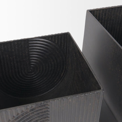 Set of Two Black Metal 20 Ounce Pot Planters