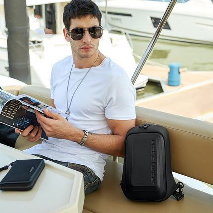 EVA Hard Shell Messenger Bag Water Repellent And Pressure Resistant Locomotive Escape Bag