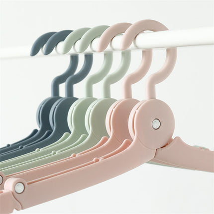 Mini travel folding hanger