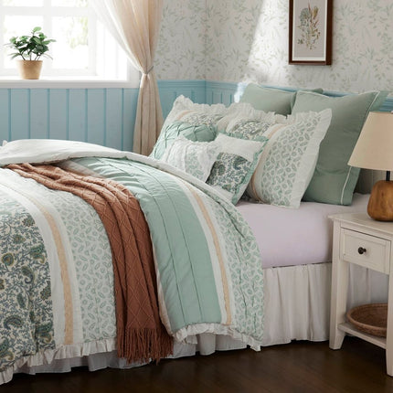 Set of Nine Aqua And Ivory Paisley King Ring Stitch Polyester Sham And Comforter