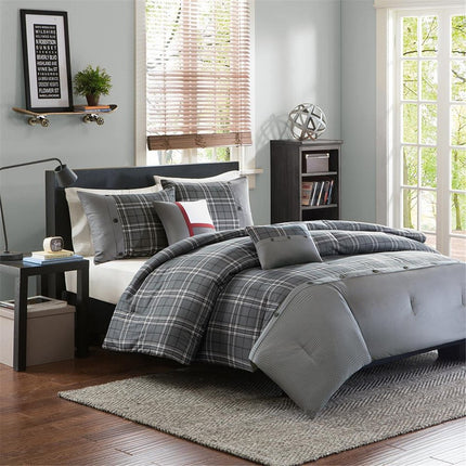 Set of Five Gray And White Plaid Queen Ring Stitch Polyester Sham And Comforter