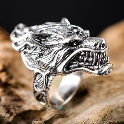 Bold Statement-making Mens Ring Featuring A Rugged Wolf Head Design